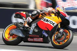 MotoGP Laguna Seca Gara: capolavoro di Stoner, +20 su Lorenzo