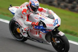 MotoGP Phillip Island Gara: Stoner vince, Rossi quasi campione