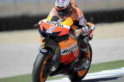 MotoGP Laguna Seca Warm Up: Stoner su Lorenzo (a terra)