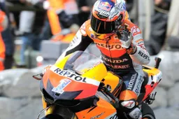 Casey Stoner sempre più vicino al V8 Supercars