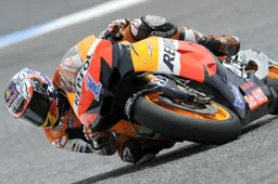 MotoGP Estoril Qualifiche: Stoner strappa la pole a Pedrosa