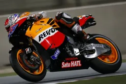 MotoGP Losail Qualifiche: Casey Stoner in pole, Rossi a 1"5