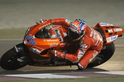 MotoGP Losail Prove Libere 1: è già Stoner contro Rossi