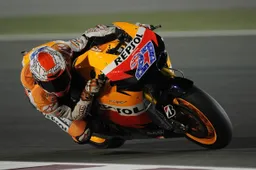 MotoGP Losail Prove Libere 1: Stoner comanda, Rossi è 5°