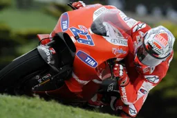MotoGP: Casey Stoner "Buon inizio, ma difficile girare oggi"
