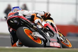 MotoGP: Casey Stoner "Pioggia o sole la moto va bene"