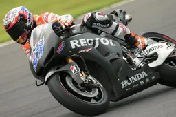 MotoGP: Casey Stoner è tornato in sella a Motegi!