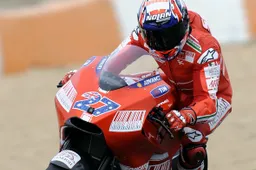 MotoGP Estoril Warm Up: Casey Stoner ritorna in testa