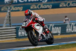 Superbike Thai  FP1  La MV Agusta svetta sulla pista piena di sabbia