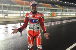MotoGP Casey Stoner in pista da solo a Losail