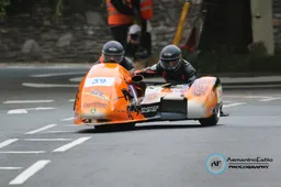 Pazzesco al TT 2022: hanno sbagliato il nome di un pilota deceduto