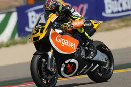 CEV Moto2 Motorland Aragon Gara: Carmelo Morales batte Jordi Torres