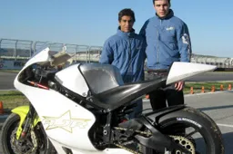 CEV Moto2: nuova moto e piloti per il 2011 di MR Griful Team