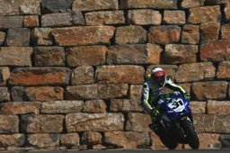 CEV Superbike Aragon Gara 2: Morales batte Scheib per 0''043