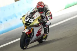 Moto2 Motegi, Prove 3: Chantra a passo di marcia, Arbolino risale