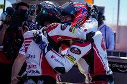 Moto2: Somkiat Chantra e Ai Ogura scatenati, show degli allievi ATC