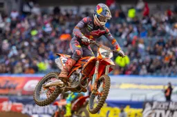 Sexton conquista Philadelphia e riapre l'AMA Supercross 2025