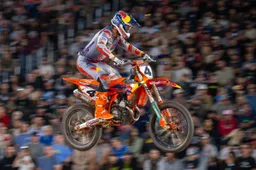 Chase Sexton si riscatta nell'AMA Supercross 2025 a Birmingham