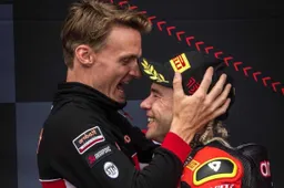 SBK, Chaz Davies vita da coach: "Dubbi su BMW, ho preferito Ducati"