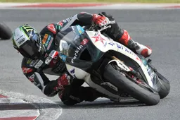 Supersport: Triumph sale ancora sul podio a Kyalami