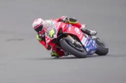 VisionTrack Ducati BSB di nuovo in pista a Knockhill (VIDEO)