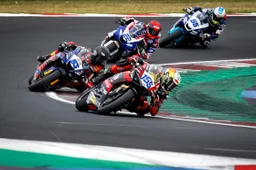 CIV Supersport esplosivo per la première di Dunlop