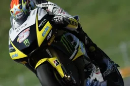 MotoGP: ufficiale anche il rinnovo di Colin Edwards con Tech 3