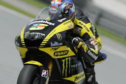 MotoGP: Colin Edwards salterà Valencia, rientro nel 2012