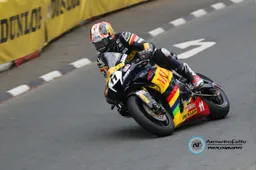 Niente Senior TT 2022 oggi all'Isola, incidente nella gara Sidecar