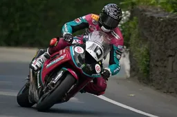 Tourist Trophy: Conor Cummins riconfermato in McAdoo Kawasaki