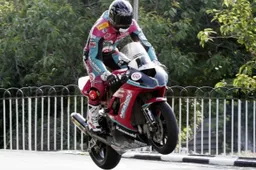 Tourist Trophy: novità su Conor Cummins, due operazioni in questi giorni