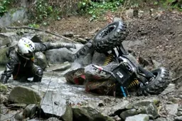 Race to Hell, i piloti di Quad sono gente tosta: Guardate che roba!