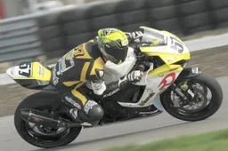 Daytona SportBike: Vesrah Suzuki prova al NOLA Raceway