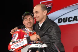 MotoGP: Claudio Domenicali giù duro "Marquez scorretto, va punito"