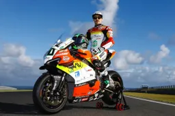Superbike: Go Eleven presenta la livrea di Eugene Laverty