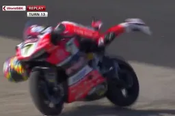 Superbike Jerez: Jonathan Rea che venerdì, Chaz Davies che botta