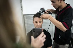 Jonathan Rea, l'autobiografia: in posa per la copertina