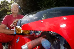 Giacomo Agostini: "Valentino Rossi? Godiamocelo finchè dura"