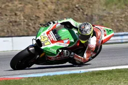 MotoGP Brno: Aprilia tutto da rifare, Aleix Espargaro cade e piomba in 4° fila