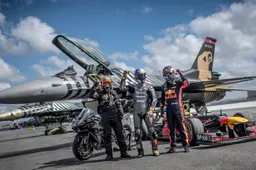 Kenan Sofuoglu con la Kawasaki H2R più veloce della F1 e di un caccia!