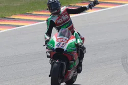 MotoGP, Sachsenring: Aprilia altro GP sfortunato, Aleix resta ricoverato