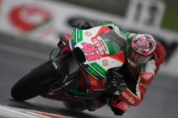MotoGP Valencia: L'Aprilia sul bagnato è da top ten