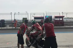 Superbike Thai FP2: Aprilia all'attacco con Eugene Laverty