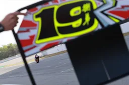 Superbike: Alvaro Bautista resta indietro, Honda al lavoro ma non basta