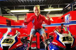 Superbike: Alvaro Bautista aspetta la Ducati e continua a cadere