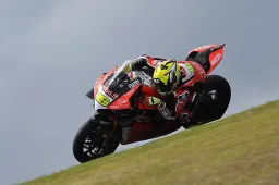 Superbike Phillip Island Prove 2: Bautista replica a Rea