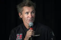 Troy Bayliss "Se lui si fece amputare un dito, io potevo rischiare un tendine..."