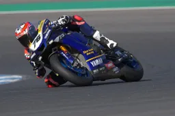Superbike, Come fate a lasciare a piedi un pilota come Loris Baz? (VIDEO)