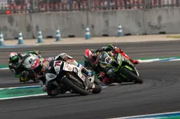 Superbike Thai: Perchè Loris Baz e la BMW non ingranano?