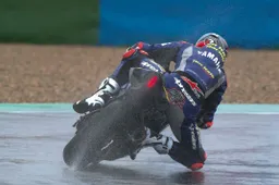 Superbike Magny Cours, Jonathan Rea a terra nelle prove 3 Svetta Loris Baz